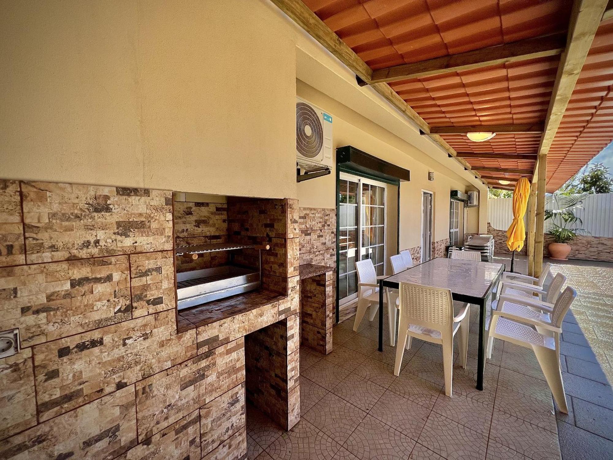 Albufeira Summer Villa 2 With Pool By Homing Kültér fotó